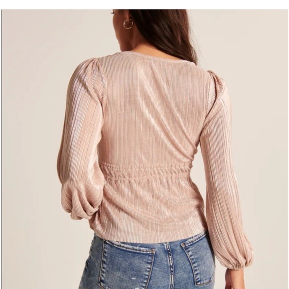 Abercrombie long sleeve tie front top - Picture 2 of 4